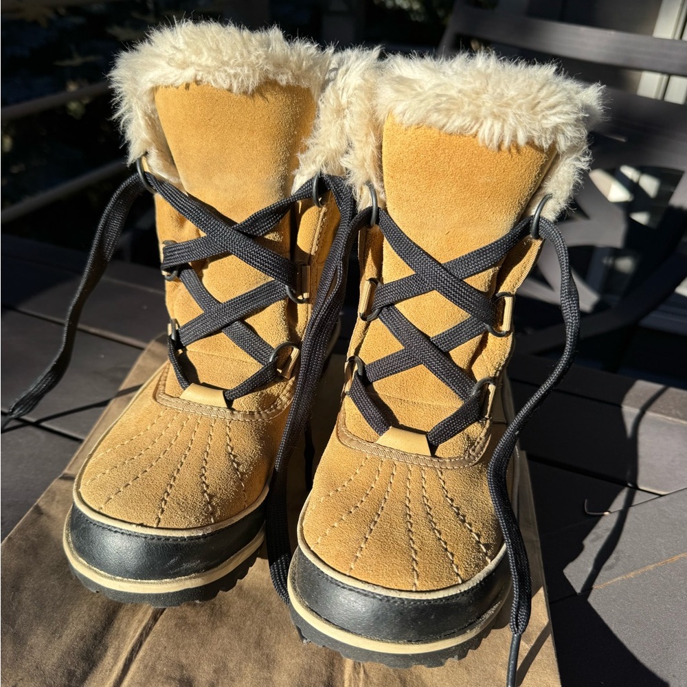 Sorel Tivoli II Suede Lace-Up Ankle Boots, Sz 7.5